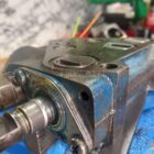 Atelier de reparatii distribuitoare REXROTH BOSCH / TEREX  SERVICE DISTRIBUITOARE TEREX  Dispunem de atelier mobil disponibil pentru Demontarea și Montarea,  distribuitoarelor de pe utilajul DUMNEAVOASTRĂ  Reparatii Distribuitoare Hidraulice, REXROTH BOSCH, REXROTH SIGMA, REXROTH MANNESMANN, TEREX, HIDROMEK, FARESIN , CNH, NEW HOLLAND, CASE , KOMATSU