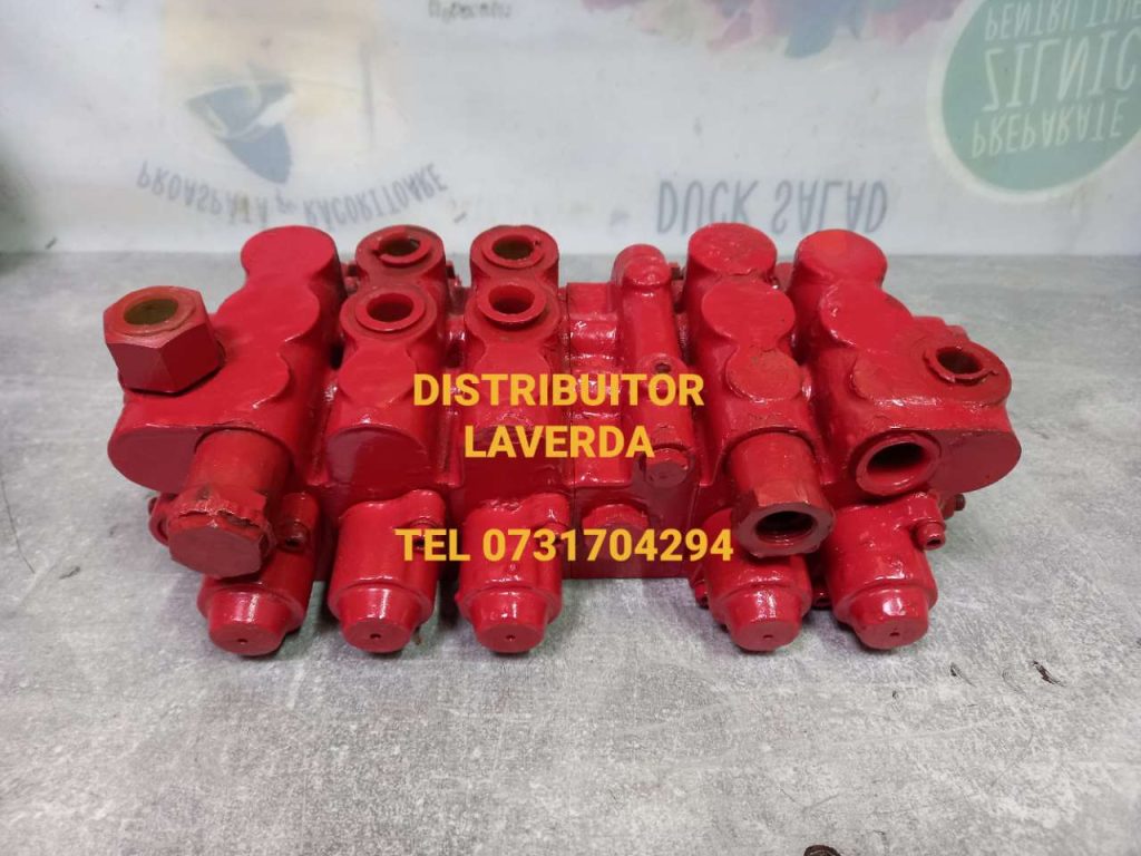 Distribuitor hidraulic Salami/Laverda, cu suprapunerea de text „DISTRIBUITOR LAVERDA”